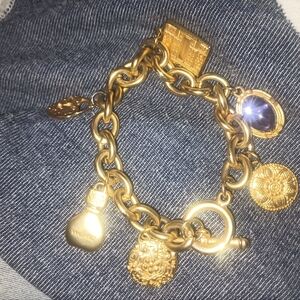 Vintage Gloria Vanderbilt charm bracelet